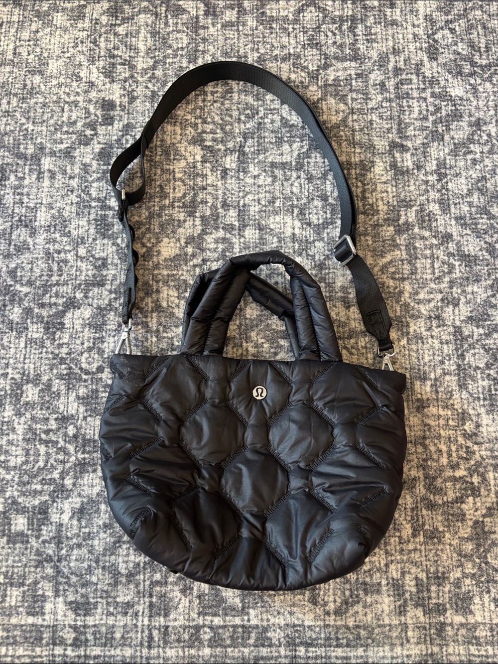 Lululemon Women’s Quilty Pleasures 5L Mini Tote Bag - black